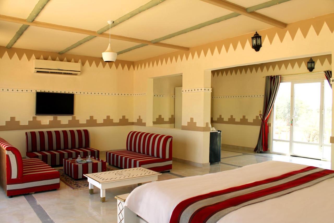 Golden Palm Oasis Hotel Fulayj al Masha'ikh Ngoại thất bức ảnh